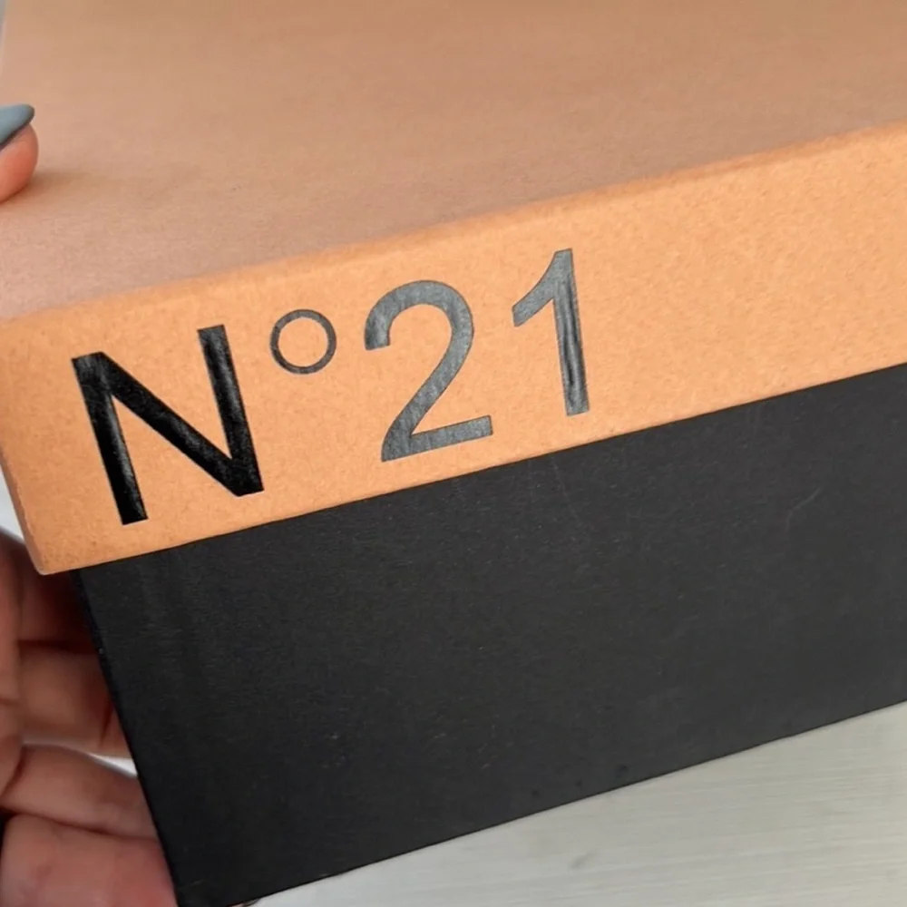No. 21 stylish women’s platform shoes